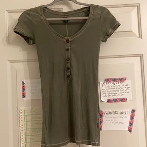 American Eagle Outfitters green henley size medium